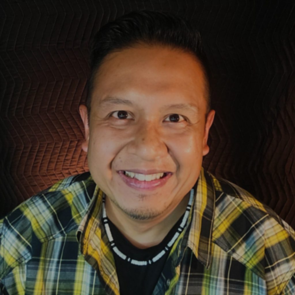 Chet Loyola Headshot